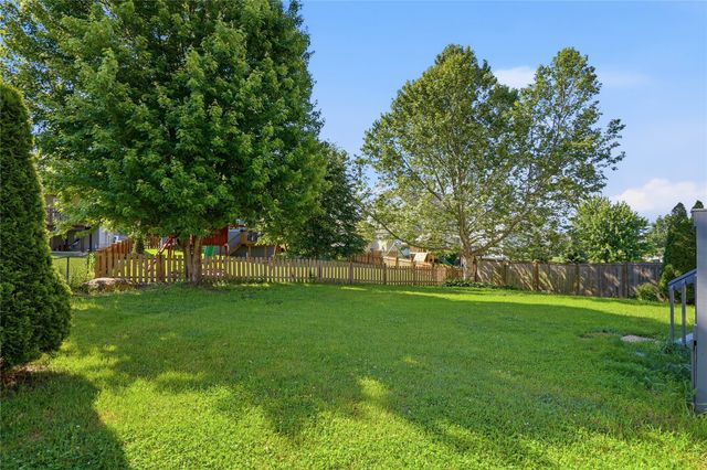 6821 Jane Austen Court, Johnston, IA 50131