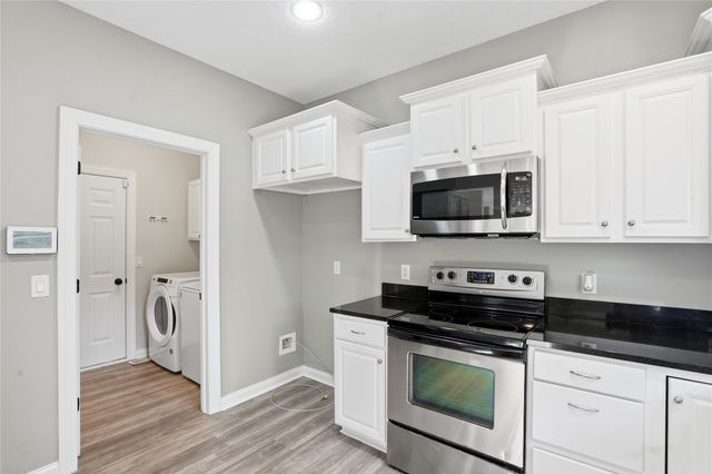 6821 Jane Austen Court, Johnston, IA 50131