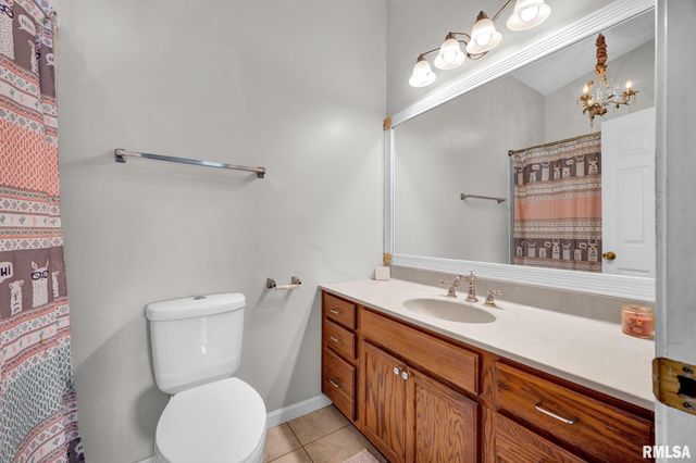 2121 W MINERS Drive, Dunlap, IL 61525
