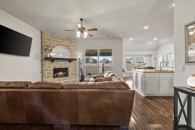 947 Mangrove Drive, Fate, TX 75087