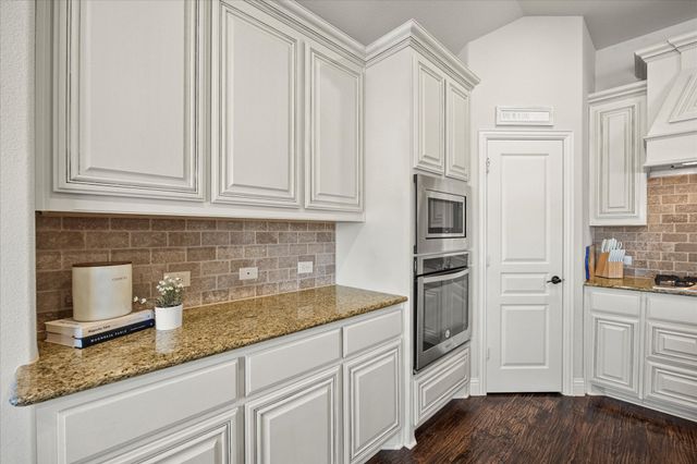 947 Mangrove Drive, Fate, TX 75087