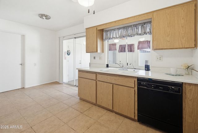 14042 N NEWCASTLE Drive, Sun City, AZ 85351