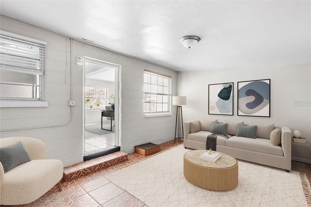 201 N HIMES AVENUE, Tampa, FL 33609