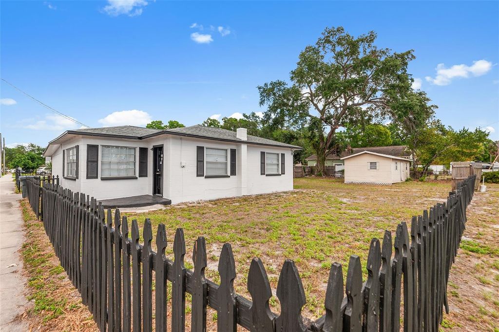 201 N HIMES AVENUE, Tampa, FL 33609