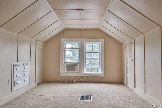 201 WELLESLEY Road, Syracuse, NY 13207