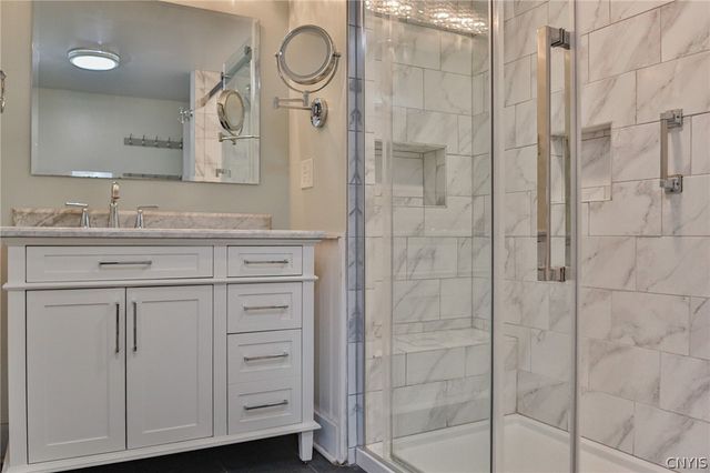 201 WELLESLEY Road, Syracuse, NY 13207