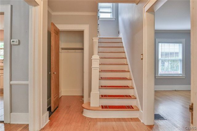 201 WELLESLEY Road, Syracuse, NY 13207
