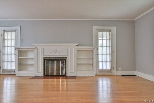 201 WELLESLEY Road, Syracuse, NY 13207