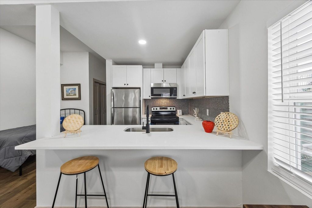 1224 Welch Street 2, Houston, TX 77006