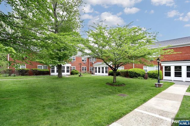41 Regency Park, Ramsey, NJ 07446