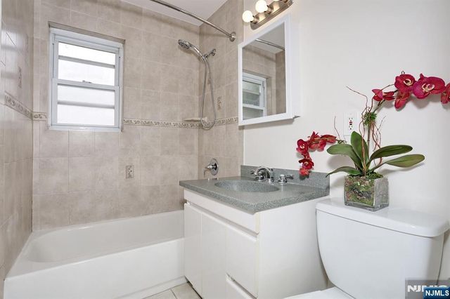 41 Regency Park, Ramsey, NJ 07446