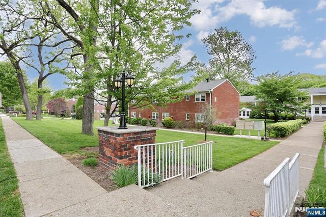 41 Regency Park, Ramsey, NJ 07446