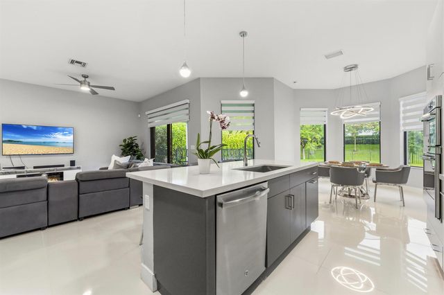 10555 Waves Way, Parkland, FL 33076