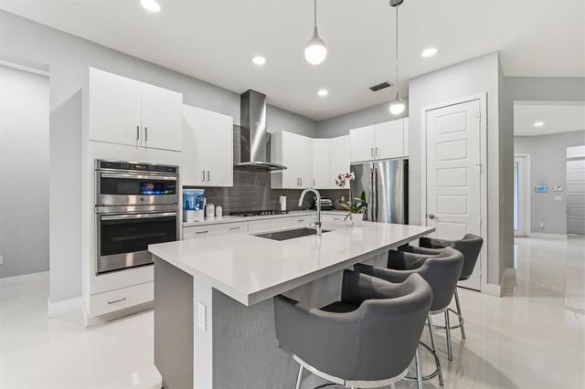 10555 Waves Way, Parkland, FL 33076
