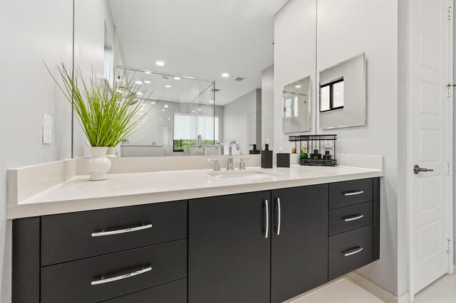 10555 Waves Way, Parkland, FL 33076