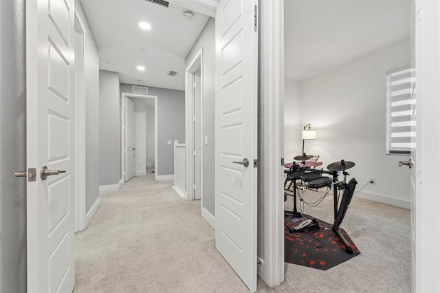 10555 Waves Way, Parkland, FL 33076