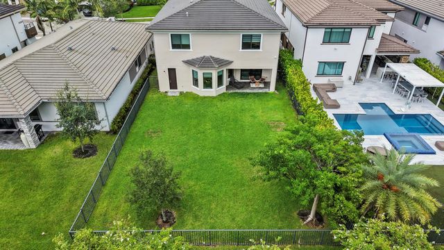 10555 Waves Way, Parkland, FL 33076