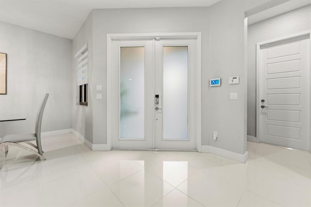 10555 Waves Way, Parkland, FL 33076