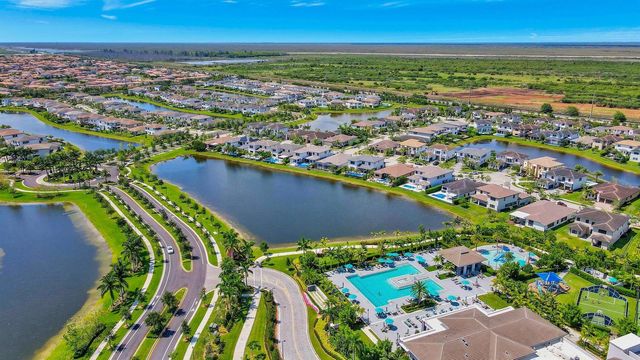 10555 Waves Way, Parkland, FL 33076