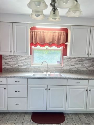 5210 White Oak, Penn Hills, PA 15147