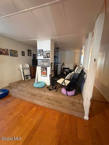 17 Swan Street, Green Island, NY 12183