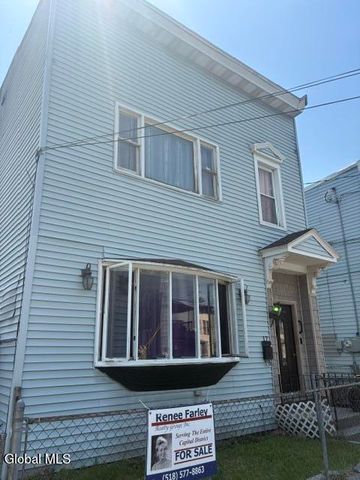 17 Swan Street, Green Island, NY 12183
