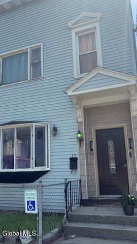 17 Swan Street, Green Island, NY 12183