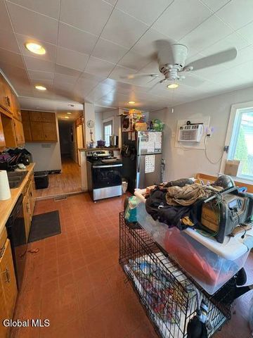 17 Swan Street, Green Island, NY 12183