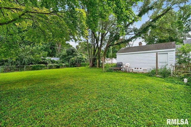 3004 S Allis Avenue, Springfield, IL 62703