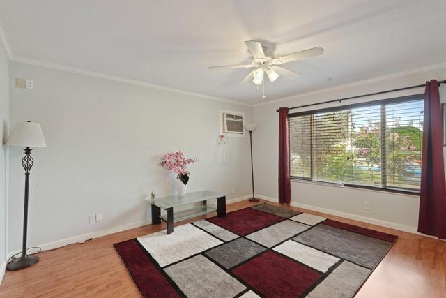 492 La Salle St, Woodbridge, CA 95258