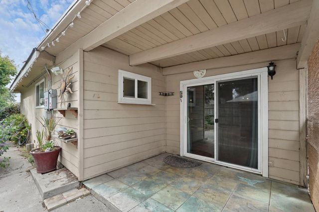 492 La Salle St, Woodbridge, CA 95258