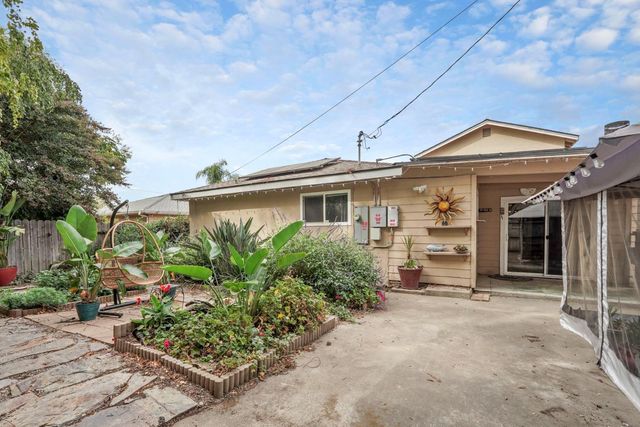 492 La Salle St, Woodbridge, CA 95258