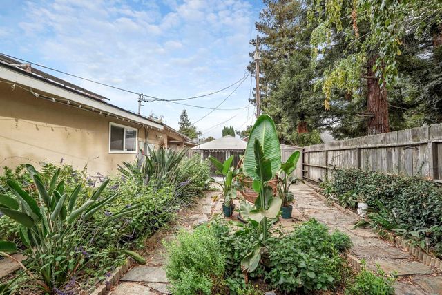 492 La Salle St, Woodbridge, CA 95258