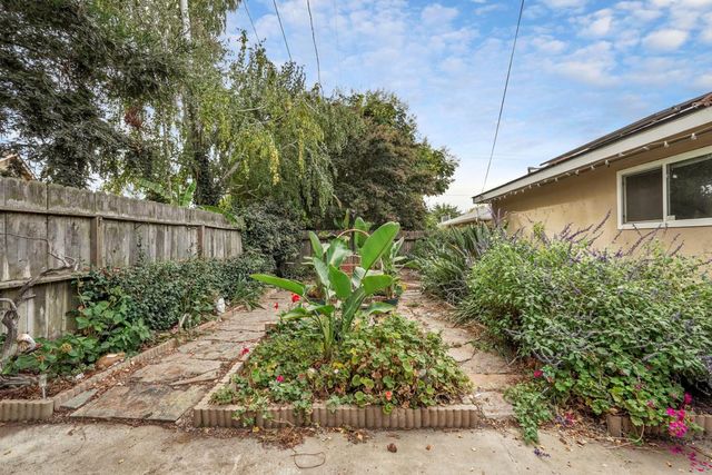 492 La Salle St, Woodbridge, CA 95258