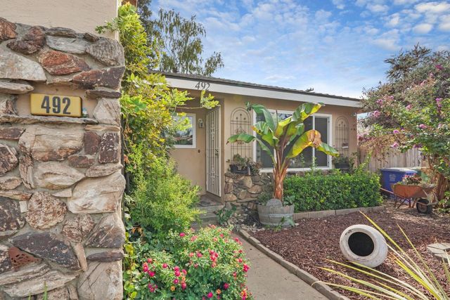 492 La Salle St, Woodbridge, CA 95258