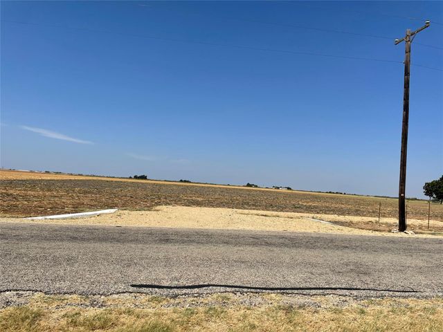 2300 County Road 421 2, Taylor, TX 76574