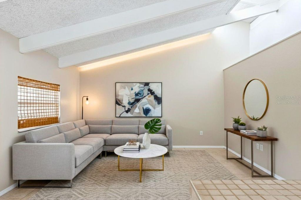 Image 12 of property listing at 500 N JEFFERSON AVENUE J1, Sarasota, FL 34237