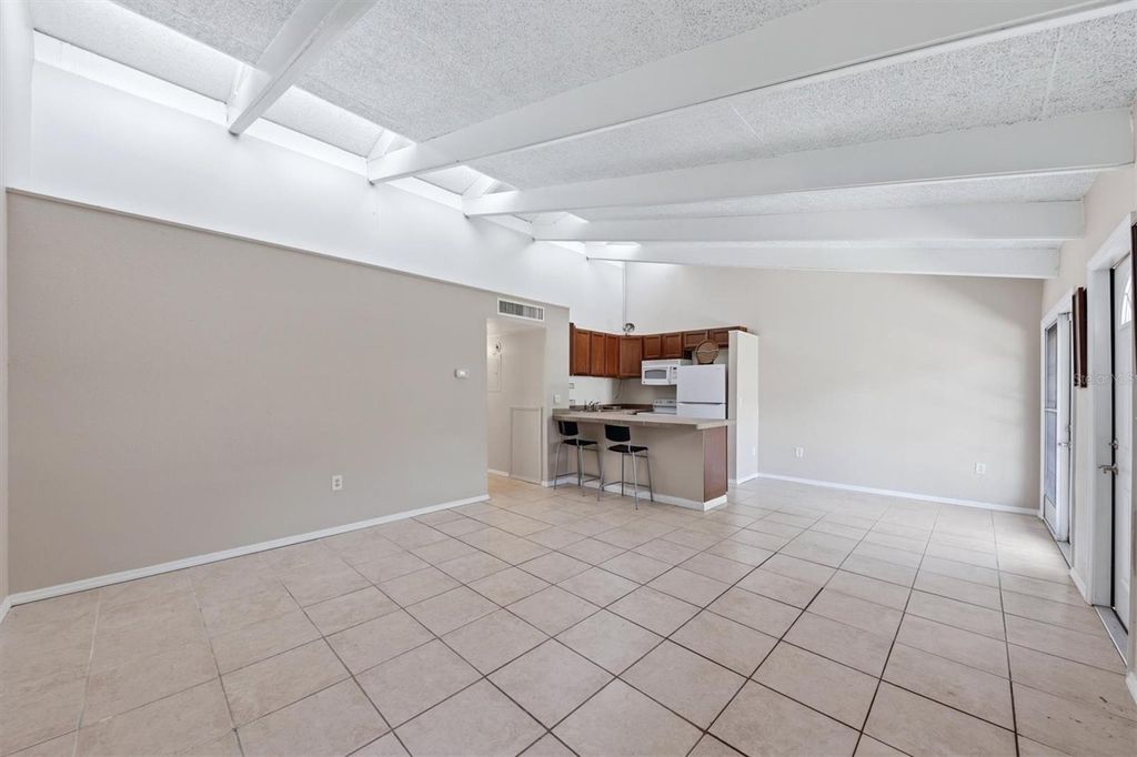 Image 14 of property listing at 500 N JEFFERSON AVENUE J1, Sarasota, FL 34237