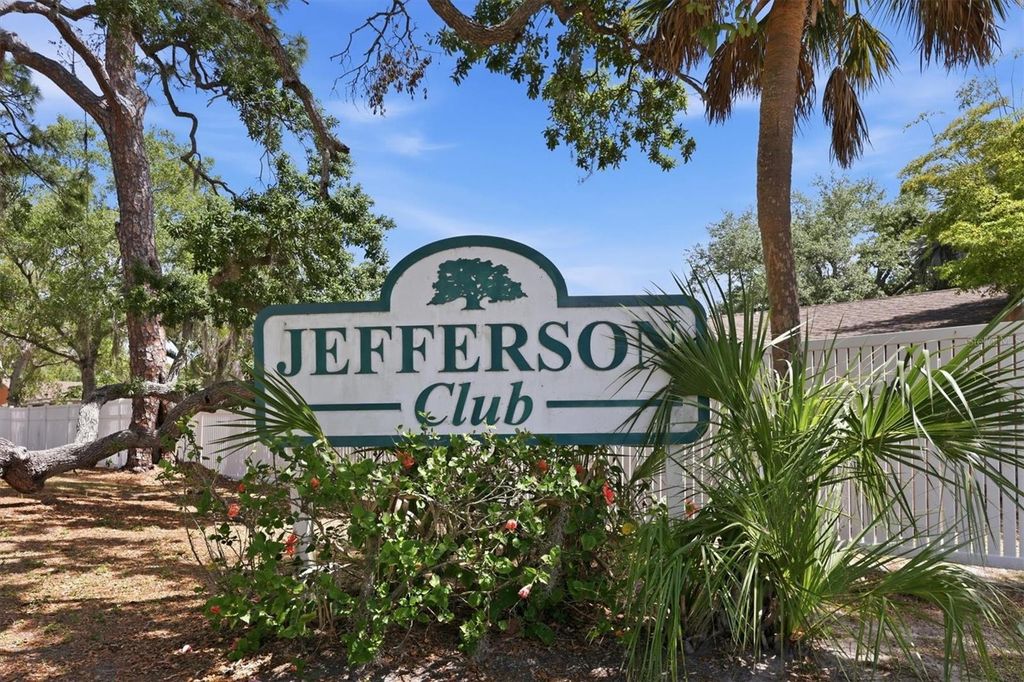 Image 28 of property listing at 500 N JEFFERSON AVENUE J1, Sarasota, FL 34237