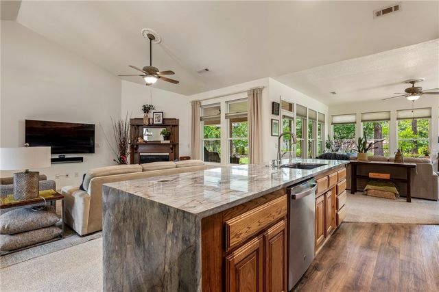 3 Sanquhar Lane, Bella Vista, AR 72715