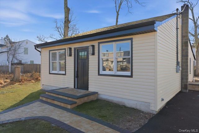 38 Lafayette Drive, Shirley, NY 11967