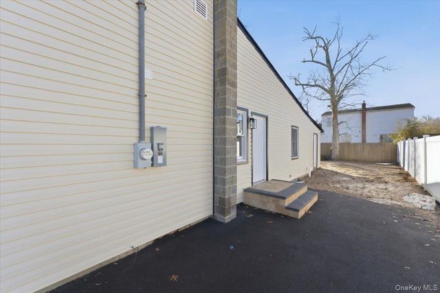 38 Lafayette Drive, Shirley, NY 11967