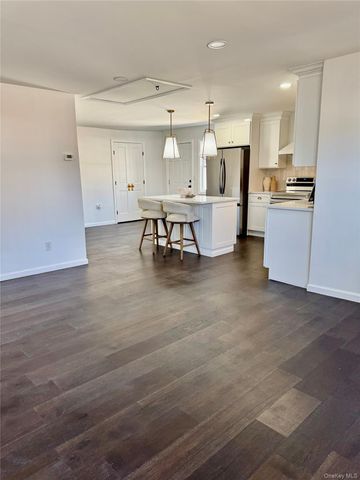 38 Lafayette Drive, Shirley, NY 11967