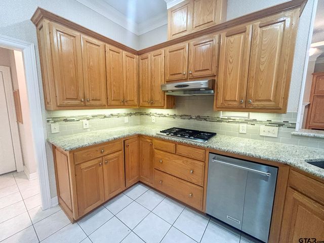 704 Shiloh Ridge, Tyler, TX 75703