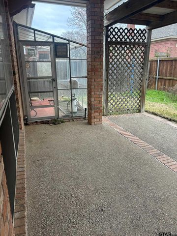 704 Shiloh Ridge, Tyler, TX 75703