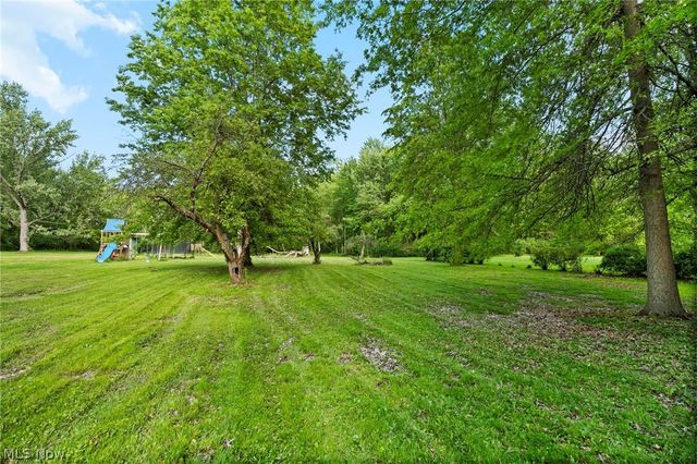 6389 Barton Road, North Olmsted, OH 44070