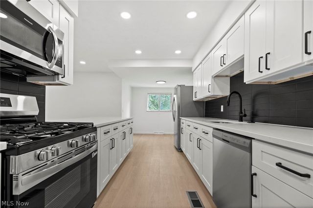 6389 Barton Road, North Olmsted, OH 44070