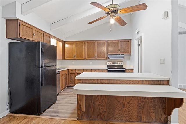 423 Monterey Avenue, Liberty, MO 64068