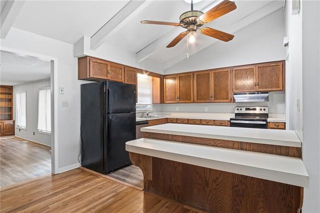 423 Monterey Avenue, Liberty, MO 64068
