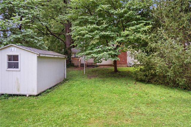 423 Monterey Avenue, Liberty, MO 64068